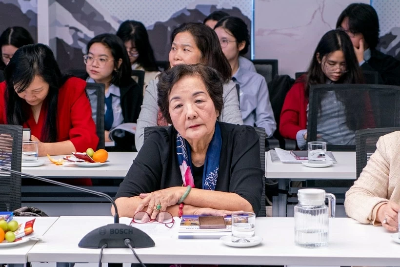 Ra mắt sách phác thảo chân dung và hồi ức các nhà ngoại giao nữ Việt Nam