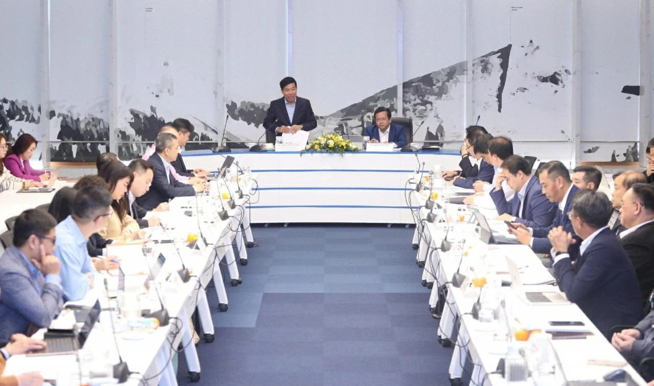 To&agrave;n cảnh Tọa đ&agrave;m khoa học &ldquo;M&ocirc; h&igrave;nh tăng trưởng v&agrave; m&ocirc; h&igrave;nh ph&aacute;t triển                     quốc gia: Kinh nghiệm quốc tế v&agrave; khuyến nghị đối với Việt Nam&rdquo;. (Ảnh: Th&agrave;nh Long)