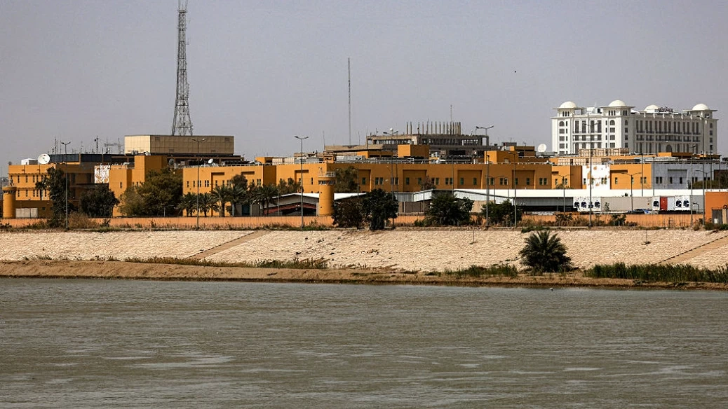 Tấn công bằng UAV nhằm vào khu phức hợp ngoại giao lớn của Mỹ ở Iraq, Baghdad tuyên bố ‘sẽ không đứng ngoài cuộc’ Tấn công bằng UAV nhằm vào khu phức hợp ngoại giao lớn của Mỹ ở Iraq, Baghdad tuyên bố ‘sẽ không đứng ngoài cuộc’
