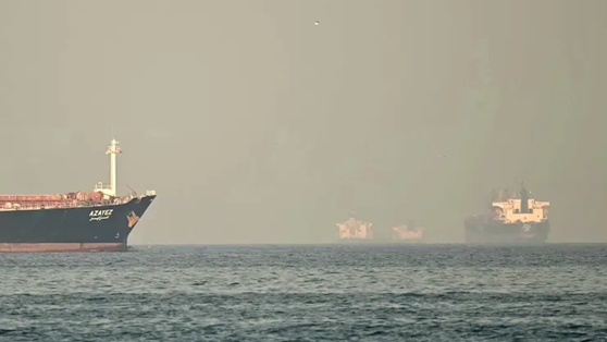 Eo biển Hormuz tê liệt, giá xăng dầu tăng chóng mặt, Nhật Bản lần đầu tiên làm việc này kể từ năm 2022