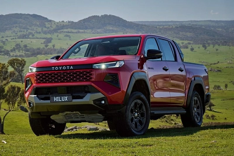 Top 4 xe bán tải bán chạy nhất tháng 2/2026: Toyota Hilux bức tốc mạnh mẽ.