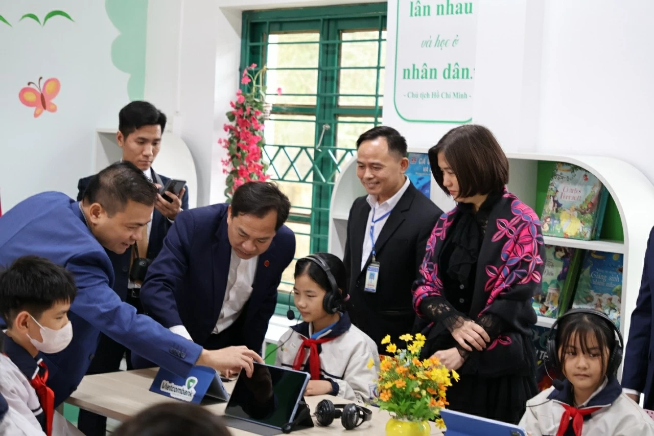 Dấu ấn Vietcombank trên hành trình phụng sự cộng đồng Dấu ấn Vietcombank trên hành trình phụng sự cộng đồng