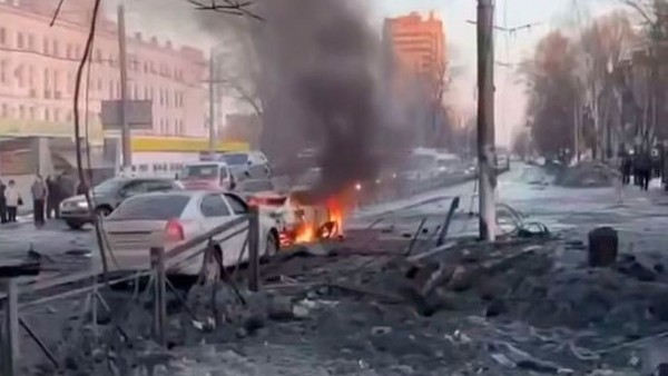 Xung đột Ukraine: Kiev tấn công tên lửa vào thành phố của Nga, Moscow điểm tên một nước EU có liên quan, liệu còn cơ hội cho hòa đàm?