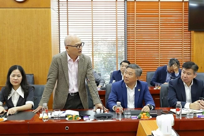 Đoàn Trưởng Cơ quan đại diện ngoại giao Việt Nam ở nước ngoài làm việc với Bộ Nội vụ Đoàn Trưởng Cơ quan đại diện ngoại giao Việt Nam ở nước ngoài làm việc với Bộ Nội vụ