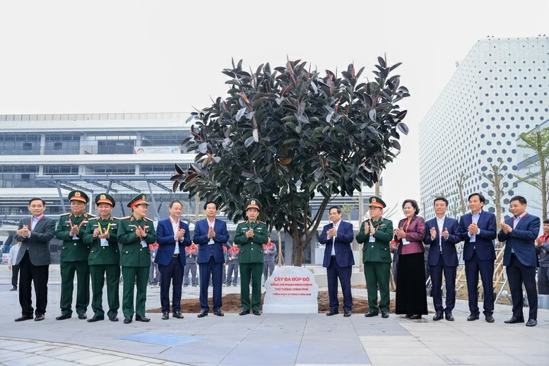 Phát huy tinh thần tự lực, tự cường, tự chủ phát triển công nghiệp quốc phòng Phát huy tinh thần tự lực, tự cường, tự chủ phát triển công nghiệp quốc phòng