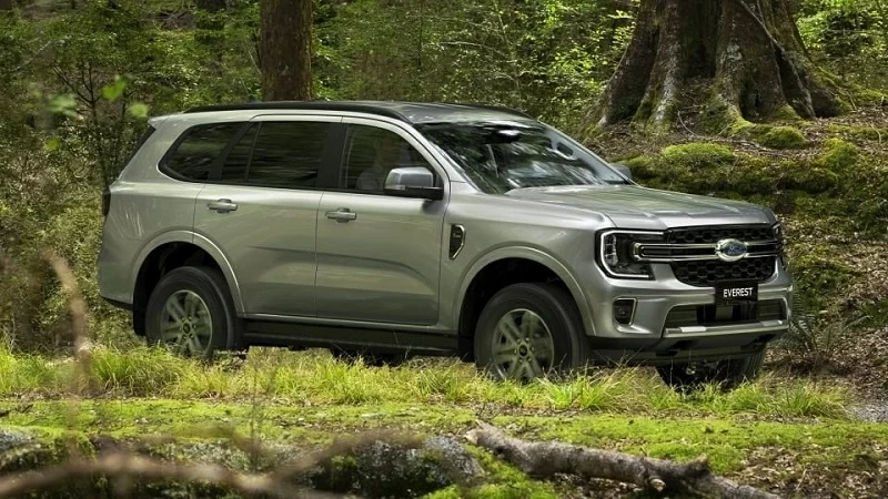 Top 4 xe SUV 7 chỗ bán chạy nhất tháng 2/2026: Ford Everest tiếp tục lập đỉnh.