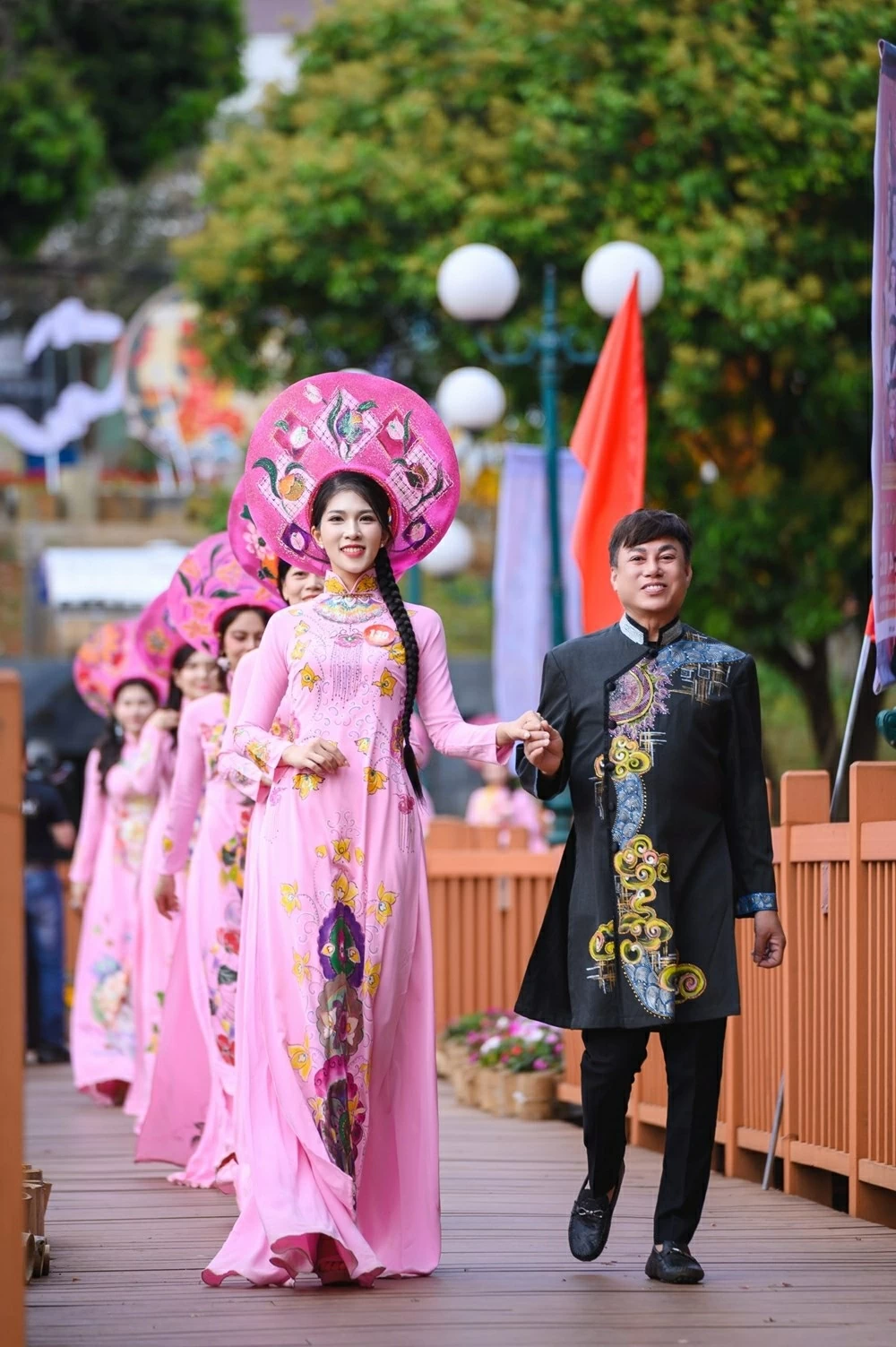 Nhiều hoạt động quảng bá văn hóa-du lịch của thí sinh Hoa hậu Doanh nhân Việt Nam 2026 tại Gia Lai