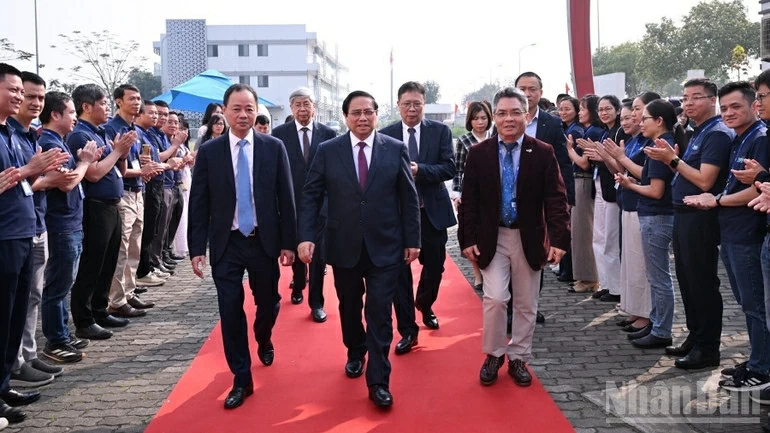 Từng bước hình thành hệ sinh thái ứng dụng công nghệ vũ trụ của Việt Nam Từng bước hình thành hệ sinh thái ứng dụng công nghệ vũ trụ của Việt Nam