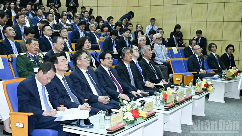 Từng bước hình thành hệ sinh thái ứng dụng công nghệ vũ trụ của Việt Nam Từng bước hình thành hệ sinh thái ứng dụng công nghệ vũ trụ của Việt Nam