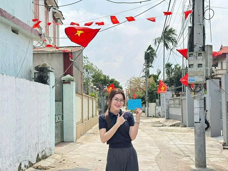 Cử tri trẻ háo hức thực hiện quyền công dân Cử tri trẻ háo hức thực hiện quyền công dân