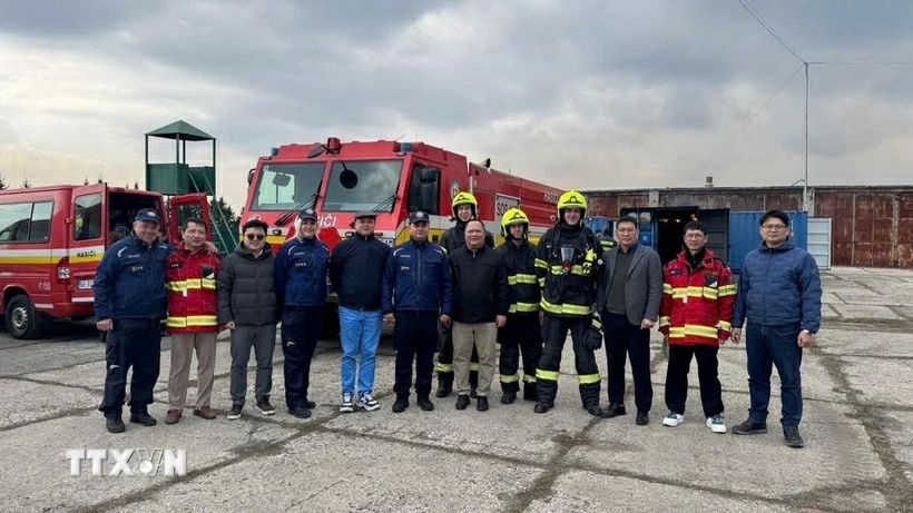 Đoàn Cục Cảnh sát Phòng cháy chữa cháy và Cứu nạn cứu hộ thăm Bratislava Đoàn Cục Cảnh sát Phòng cháy chữa cháy và Cứu nạn cứu hộ thăm Bratislava