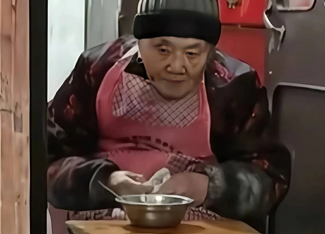 Trung Quốc: Bí quyết sống trường thọ rất riêng của cụ bà 102 tuổi