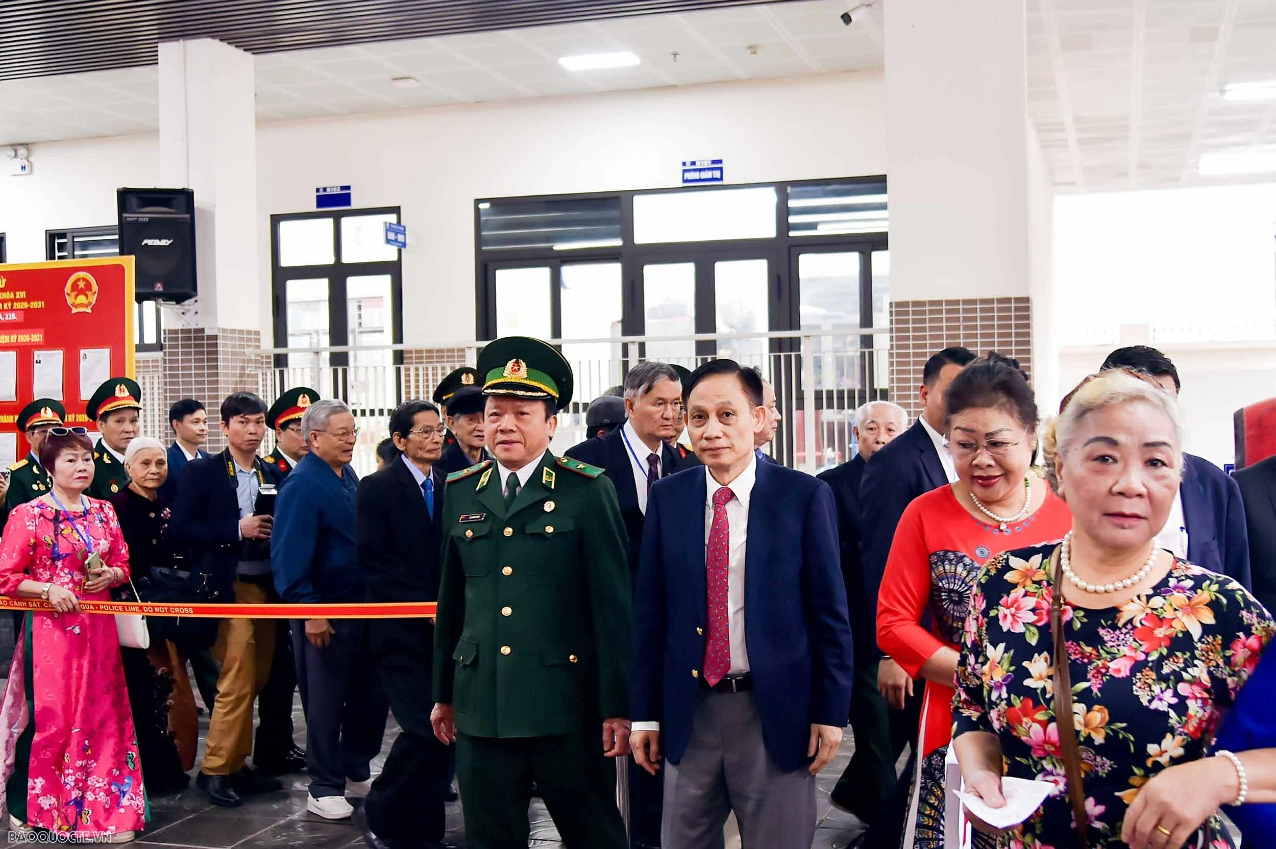 Ủy viên Bộ Chính trị, Bộ trưởng Ngoại giao Lê Hoài Trung bỏ phiếu bầu cử đại biểu Quốc hội khóa XVI và đại biểu HĐND các cấp nhiệm kỳ 2026-2031
