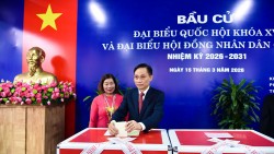 Ủy viên Bộ Chính trị, Bộ trưởng Ngoại giao Lê Hoài Trung bỏ phiếu bầu cử đại biểu Quốc hội khóa XVI và đại biểu HĐND các cấp nhiệm kỳ 2026-2031