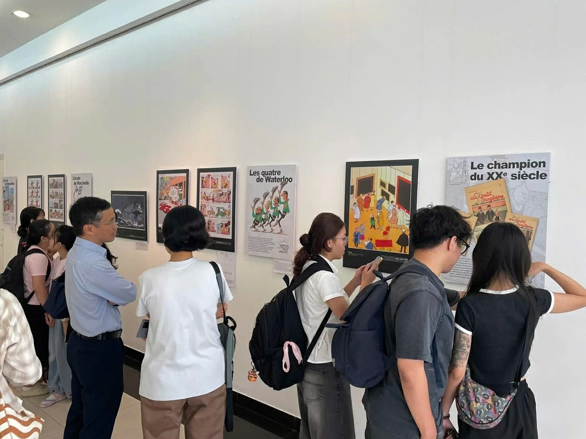 Khai mạc triển lãm truyện tranh Bỉ Du hành trong không gian thứ 9 tại TP. Hồ Chí Minh Khai mạc triển lãm truyện tranh Bỉ Du hành trong không gian thứ 9 tại TP. Hồ Chí Minh