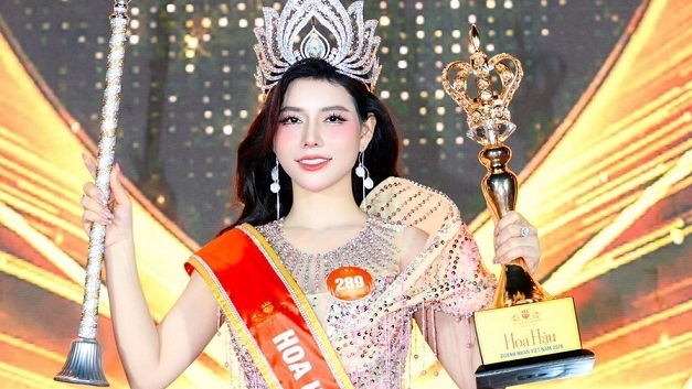 Người đẹp Nguyễn Hoàng Vân đăng quang Hoa hậu Doanh nhân Việt Nam 2026