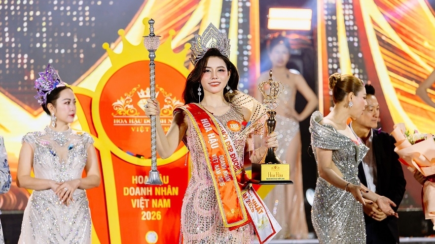 Người đẹp Nguyễn Hoàng Vân đăng quang Hoa hậu Doanh nhân Việt Nam 2026
