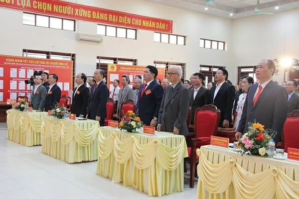 Bí thư Tỉnh ủy Bắc Ninh dự và bỏ phiếu bầu cử tại phường Bắc Giang