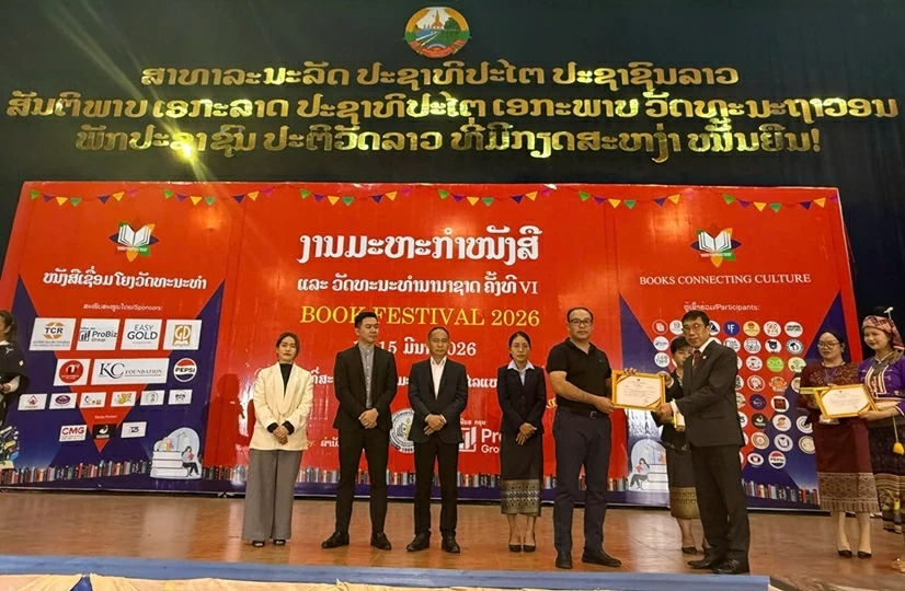 Quảng bá tri thức Việt tại Lễ hội Sách và Văn hóa Quốc tế lần thứ VI tại Lào