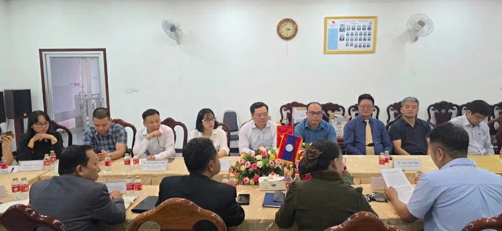 Quảng bá tri thức Việt tại Lễ hội Sách và Văn hóa Quốc tế lần thứ VI tại Lào Quảng bá tri thức Việt tại Lễ hội Sách và Văn hóa Quốc tế lần thứ VI tại Lào