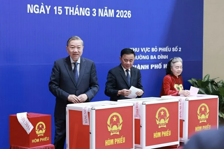 Tổng Bí thư Tô Lâm bỏ phiếu bầu cử đại biểu Quốc hội, HĐND các cấp tại phường Ba Đình, Hà Nội