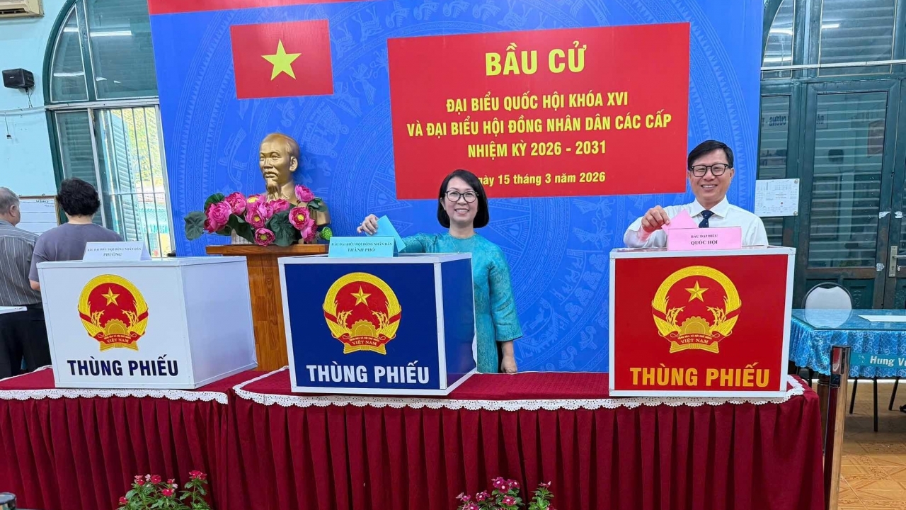 Kiều bào tự hào khi được trực tiếp tham gia bỏ phiếu bầu cử Quốc hội khoá XVI