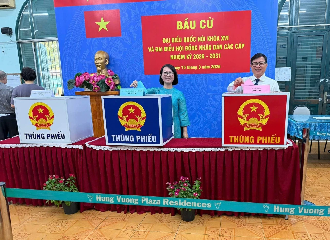 Kiều bào tự hào khi được trực tiếp tham gia bỏ phiếu bầu cử Quốc hội khoá XVI