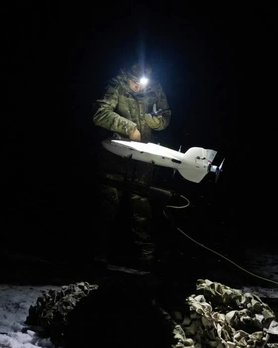 Giữa lúc các thiết bị đánh chặn của Ukraine trở nên có giá do xung đột Trung Đông, Tổng thống Zelensky bất ngờ siết  quy định xuất khẩu