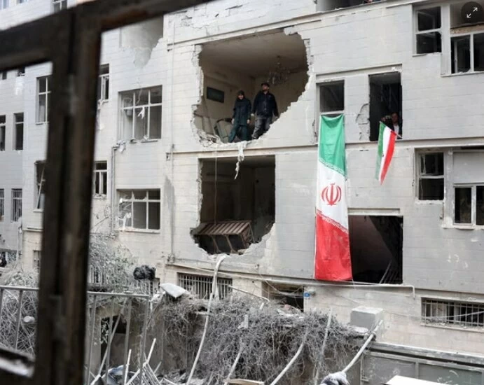 Tân lãnh tụ tối cao Iran ra tuyên bố, Israel công bố đợt không kích quy mô lớn vào Tehran