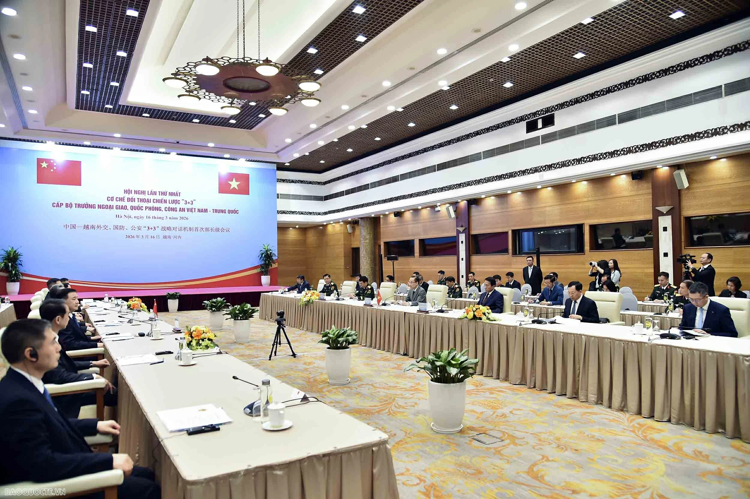 Hội nghị lần thứ nhất cơ chế đối thoại chiến lược “3+3” cấp Bộ trưởng Việt Nam-Trung Quốc Hội nghị lần thứ nhất cơ chế đối thoại chiến lược '3+3' cấp Bộ trưởng Việt Nam-Trung Quốc