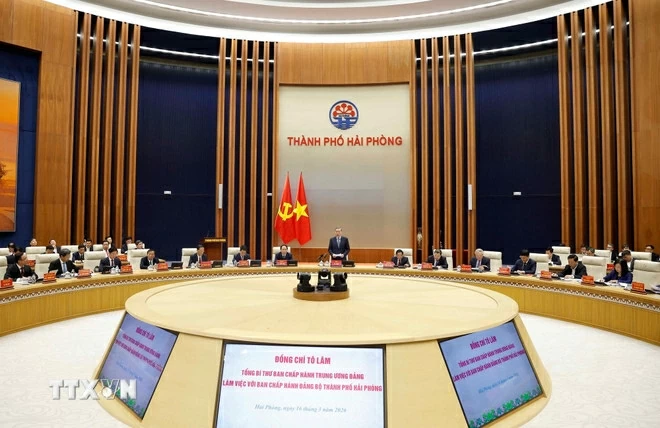 Tổng B&iacute; thư T&ocirc; L&acirc;m: X&acirc;y dựng Hải Ph&ograve;ng th&agrave;nh trung t&acirc;m c&ocirc;ng nghiệp, cảng biển hiện đại