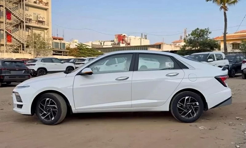 Hyundai Accent 2026 tiếp tục cung cấp hai tùy chọn động cơ xăng 1.5L gồm bản hút khí tự nhiên và bản tăng áp. 