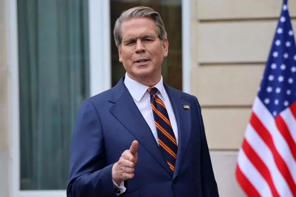 Bộ trưởng Tài chính Mỹ Scott Bessent phát biểu trước các nhà báo, ngày 16/3. (Nguồn: 