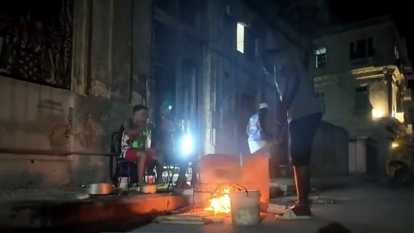 Cuba kích hoạt cơ chế khẩn, khôi phục sự cố ngắt kết nối điện toàn quốc