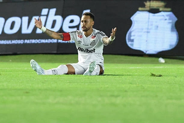 Đội tuyển Brazil tập trung, HLV Ancelotti loại Neymar