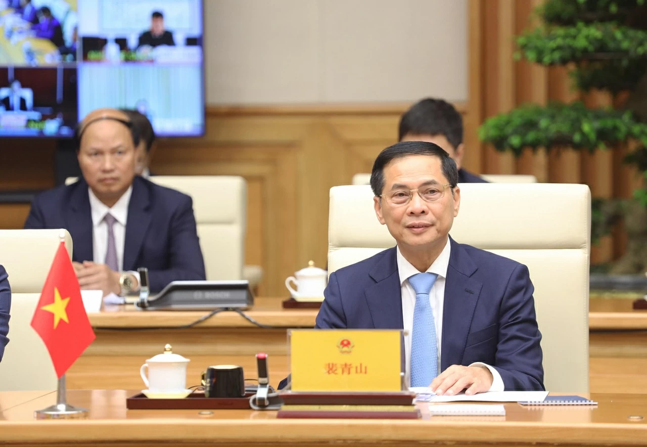 Phó Thủ tướng Chính phủ Bùi Thanh Sơn phát biểu tại Phiên họp. (Ảnh: Thành Long) Phó Thủ tướng Chính phủ Bùi Thanh Sơn phát biểu tại Phiên họp. (Ảnh: Thành Long)