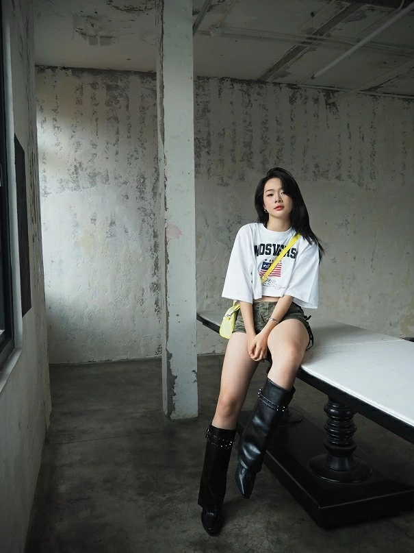 Nhan sắc xinh đẹp của nữ diễn viên trong phim 'Tử chiến trên không' Nhan sắc xinh đẹp của nữ diễn viên trong phim 'Tử chiến trên không'