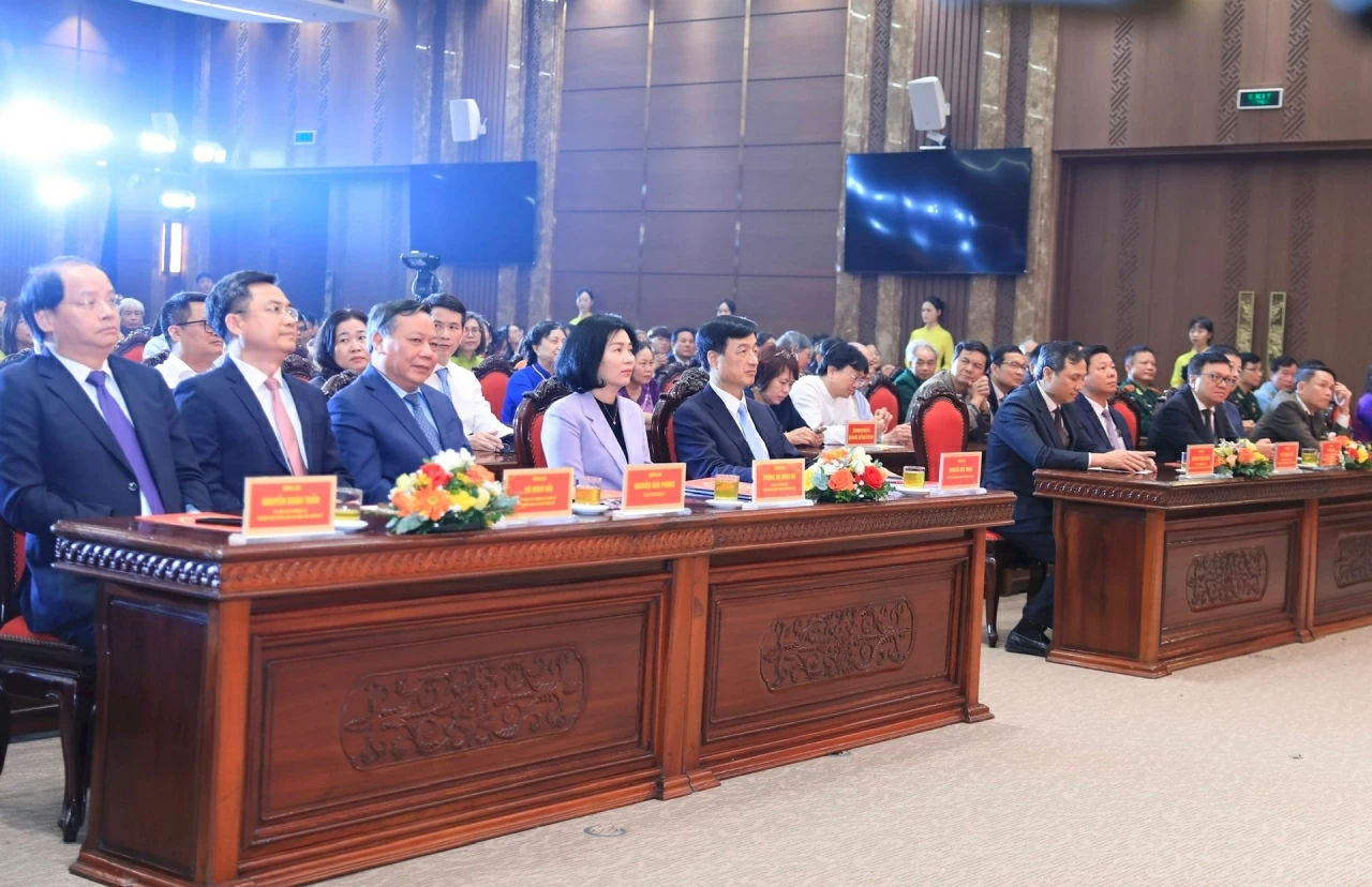 Trao giải báo chí