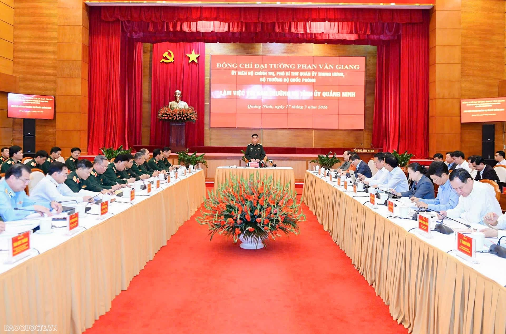 Đại tướng Phan Văn Giang làm việc với Ban Thường vụ Tỉnh ủy Quảng Ninh