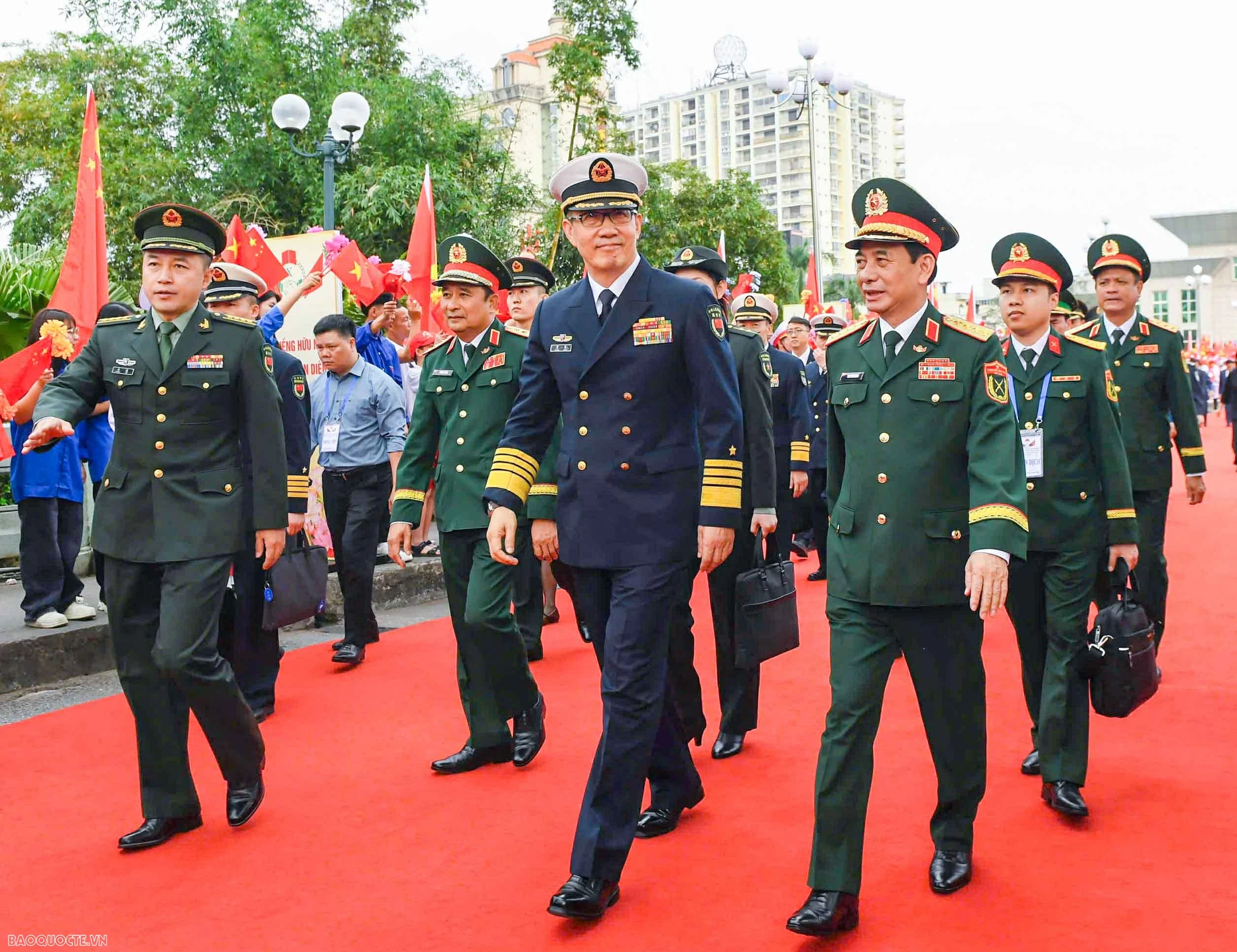 Bộ trưởng Quốc phòng Việt Nam-Trung Quốc gặp nhau tại biên giới