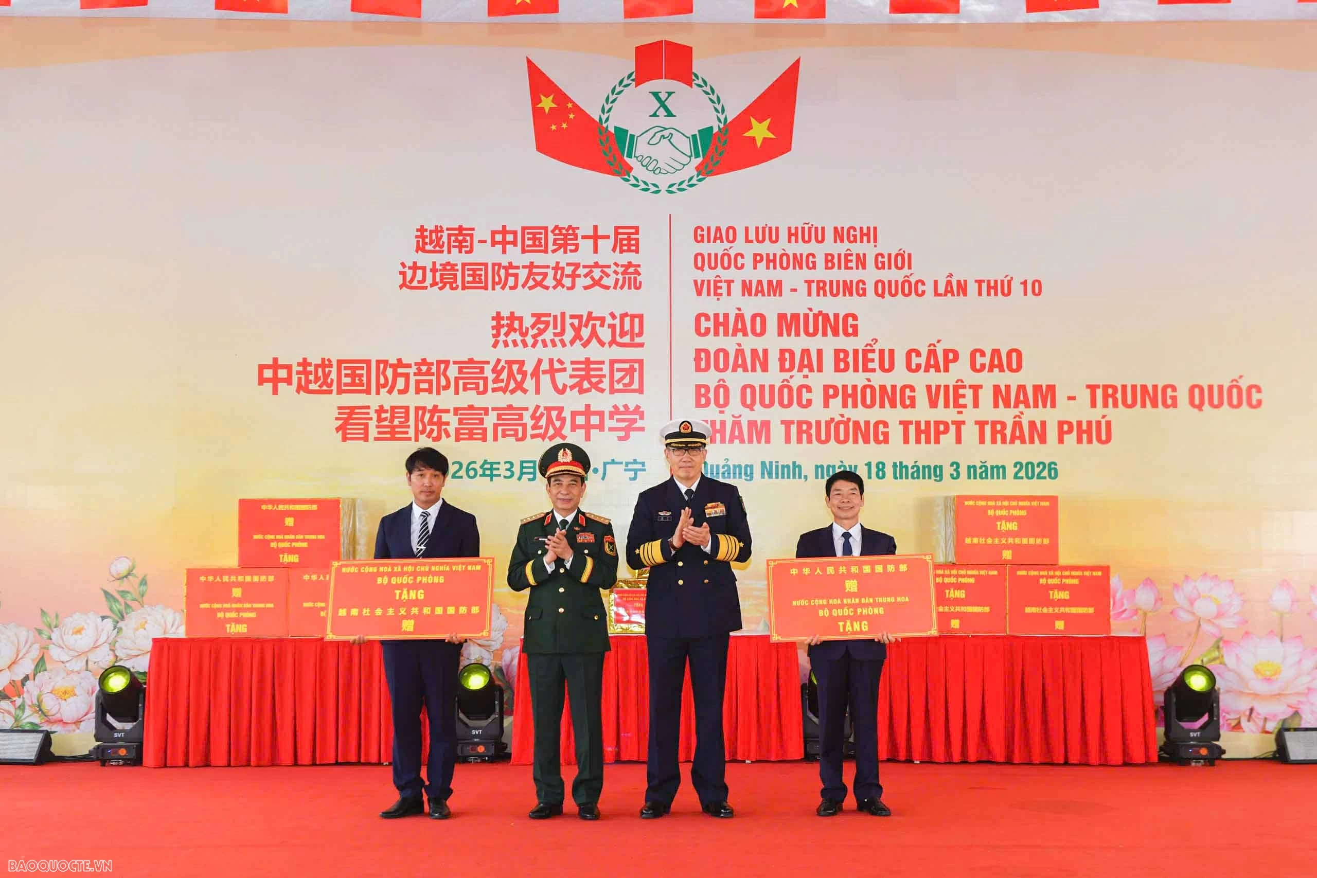 Bộ trưởng Quốc phòng Việt Nam-Trung Quốc thăm ngôi trường mang tên Tổng Bí thư đầu tiên của Việt Nam