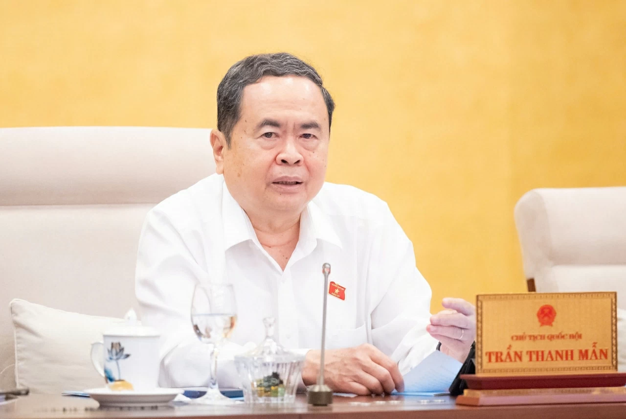 Ủy ban Thường vụ Quốc hội cho ý kiến dự án Luật sửa đổi, bổ sung một số điều của Luật Thi đua, khen thưởng