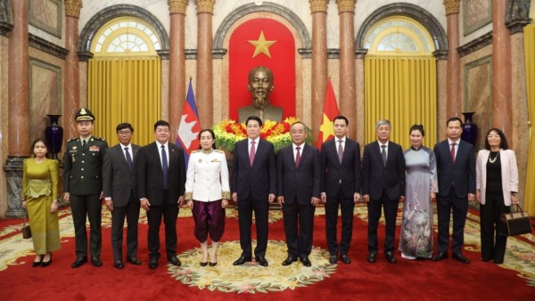 Chủ tịch nước Lương Cường tiếp nhận Đại sứ các nước tới trình quốc thư