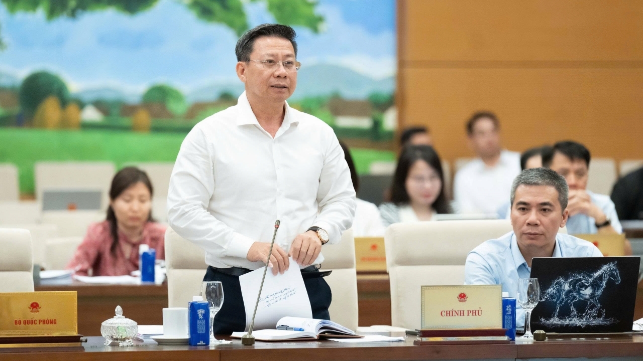 Ủy ban Thường vụ Quốc hội cho ý kiến về dự án Luật Hộ tịch (sửa đổi)