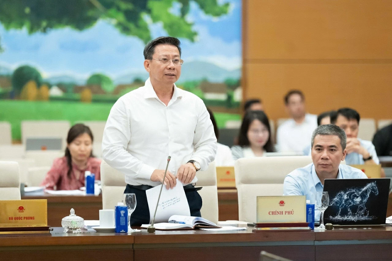 Ủy ban Thường vụ Quốc hội cho ý kiến về dự án Luật Hộ tịch (sửa đổi) Ủy ban Thường vụ Quốc hội cho ý kiến về dự án Luật Hộ tịch (sửa đổi)
