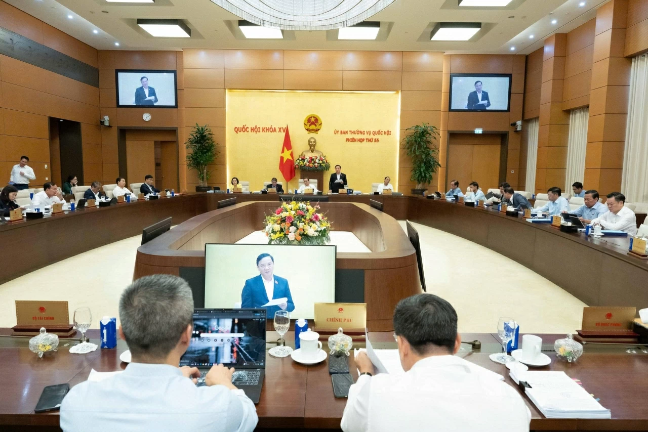 Ủy ban Thường vụ Quốc hội cho ý kiến về dự án Luật Hộ tịch (sửa đổi)