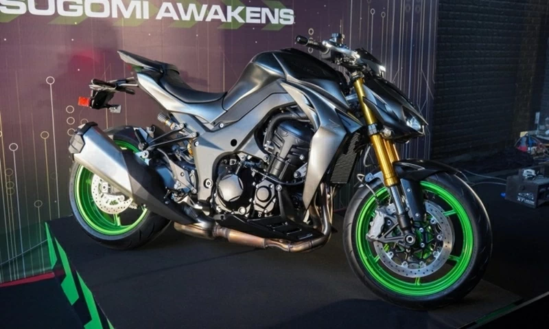 Kawasaki Z1100 SE ABS được bán ra với duy nhất một lựa chọn màu sơn mang tên Graphenesteel Gray. 