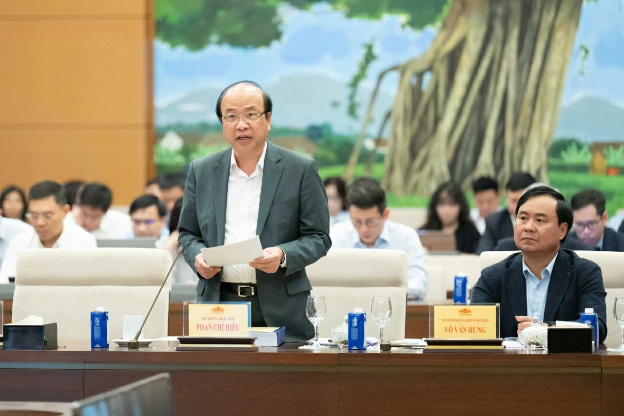 Phân quyền cho Thủ đô cần bảo đảm yêu cầu 6 rõ: “rõ người, rõ việc, rõ quy trình, rõ thời gian, rõ sản phẩm và rõ hiệu quả” Phân quyền cho Thủ đô cần bảo đảm yêu cầu 6 rõ: “rõ người, rõ việc, rõ quy trình, rõ thời gian, rõ sản phẩm và rõ hiệu quả”
