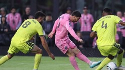 Messi ghi bàn thứ 900 với pha ‘xâu kim’ đẳng cấp