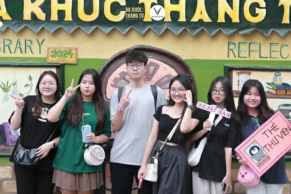 Dạ khúc tháng Tư